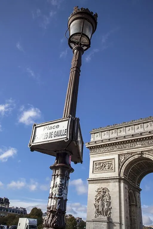 Hôtel Vernet Champs Elysées París Francia