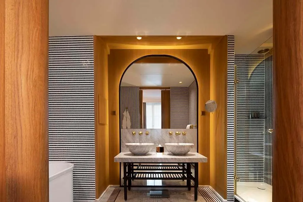 Hotel Vernet Champs Elysees Paris