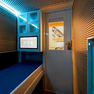 resting-pods-zzzleepandgo-wien-airport.vienna-besthotels.com/