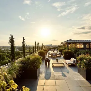 Le Meurice - Dorchester Collection מלון