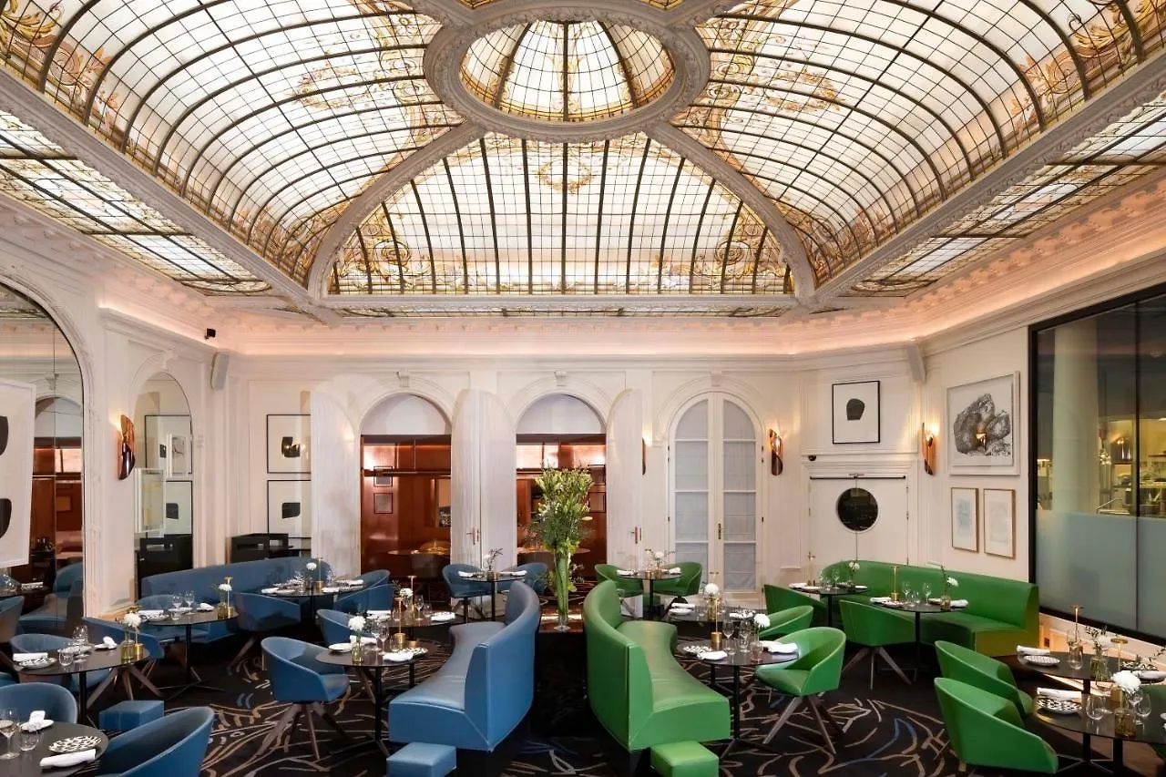 Hotel Vernet Champs Elysees Paris 5*,