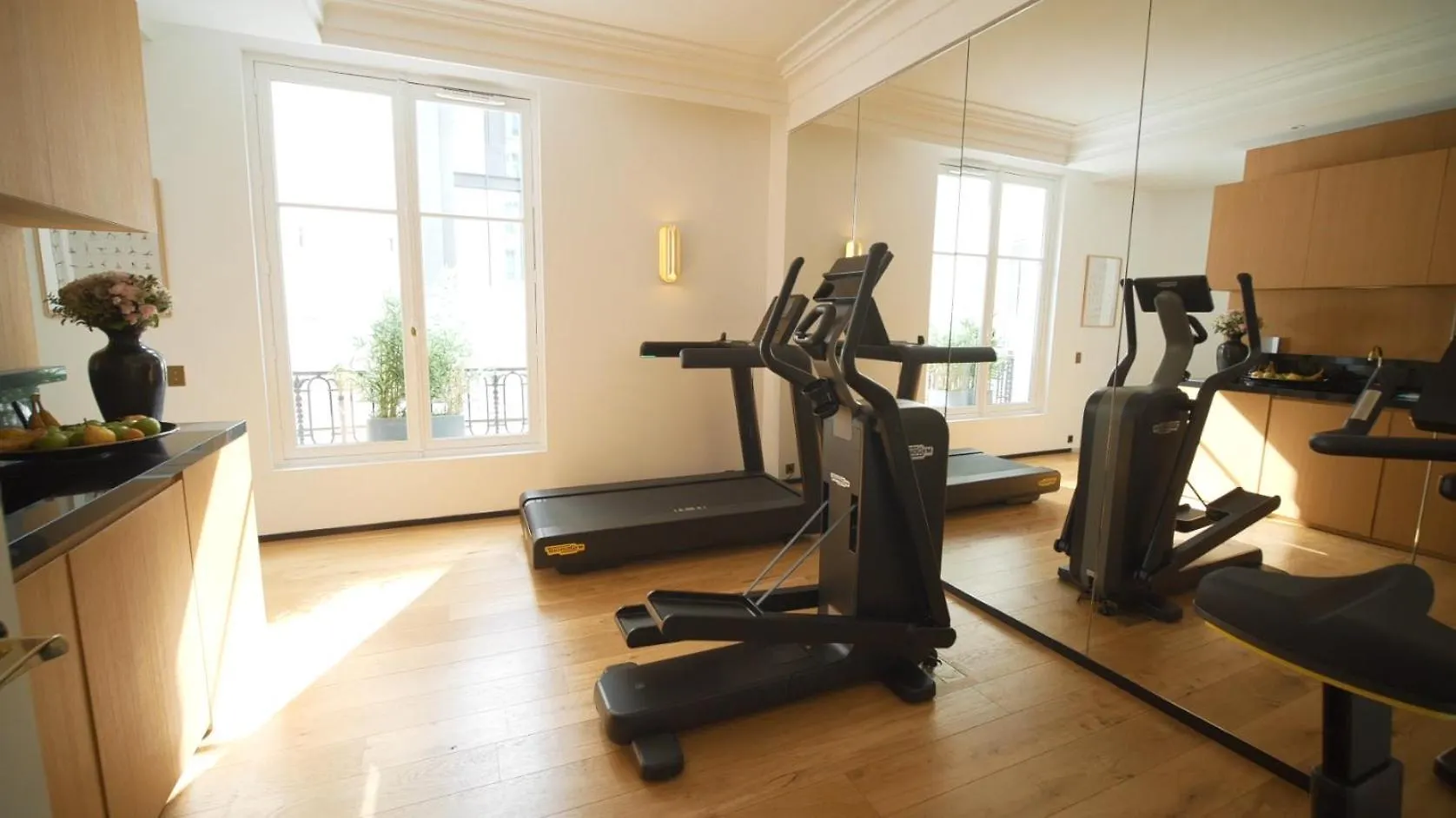 Hotel Vernet Champs Elysees Paris France