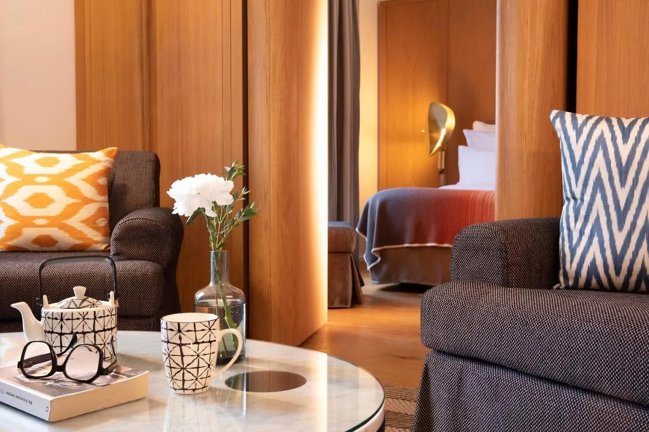 Hotel Vernet Champs Elysees Parijs 5*,  Frankrijk