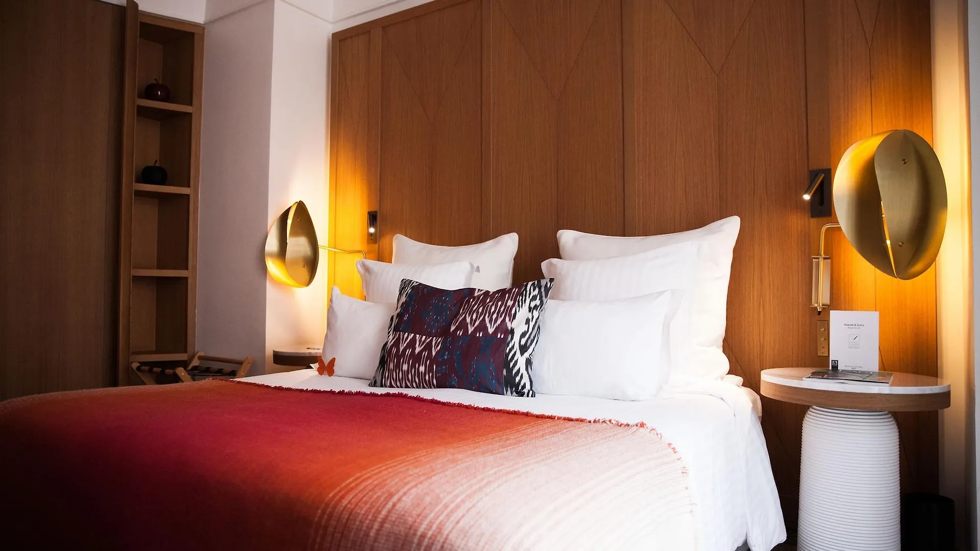 Hotel Vernet Champs Elysees Parijs 5*,