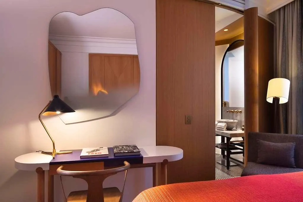 *****  Hotel Vernet Champs Elysees Parijs Frankrijk
