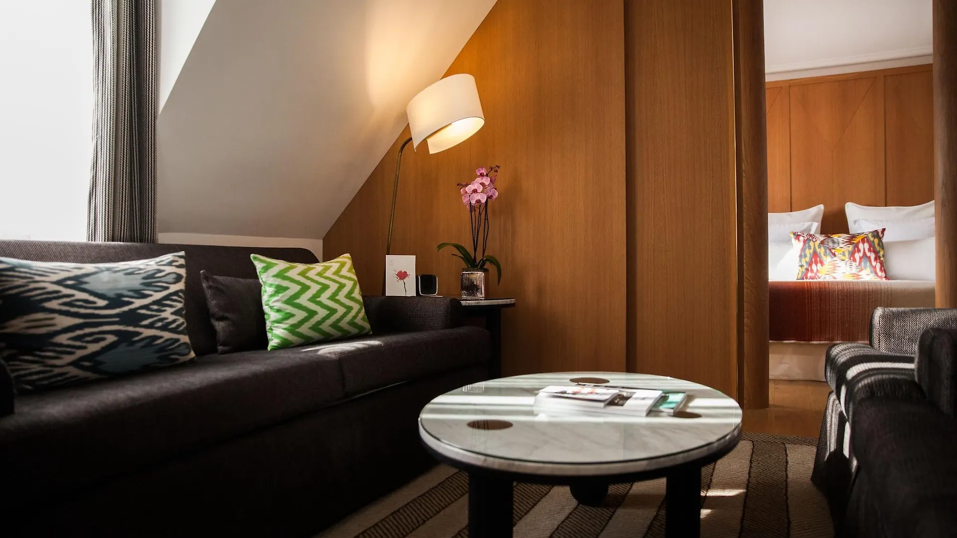 Hotel Vernet Champs Elysees Paris