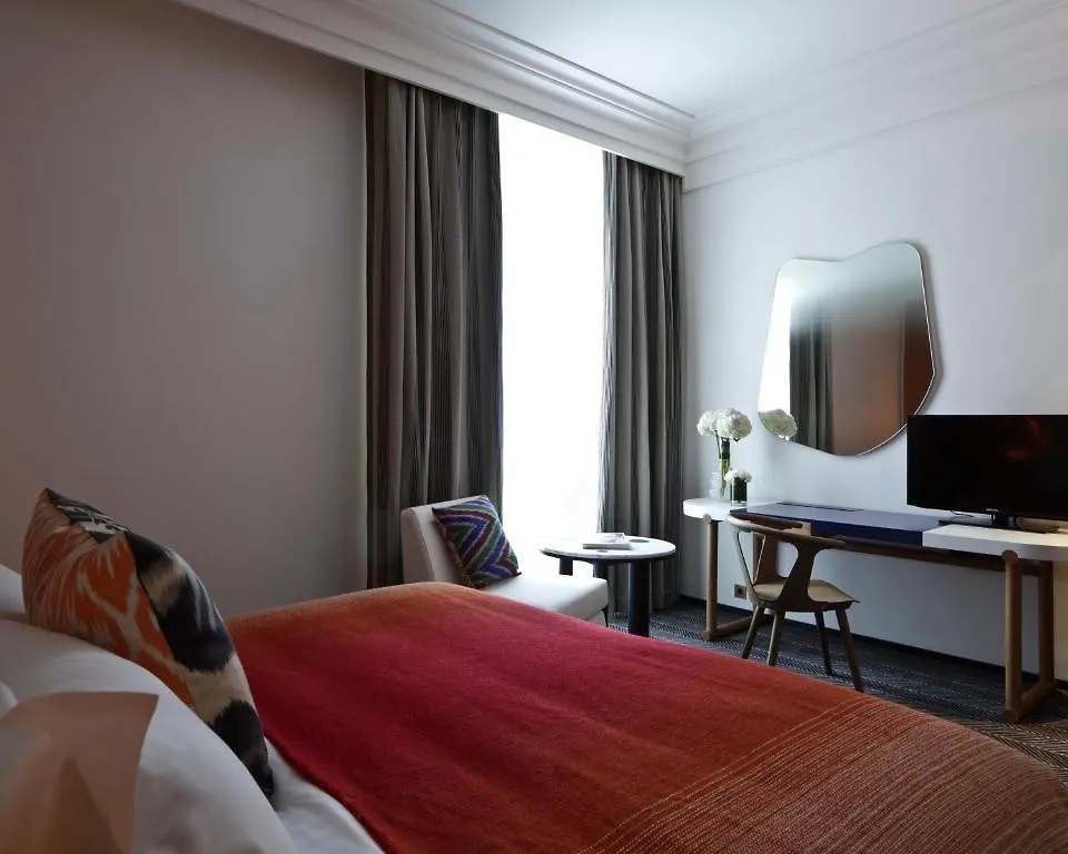 Hotel Vernet Champs Elysees Paris
