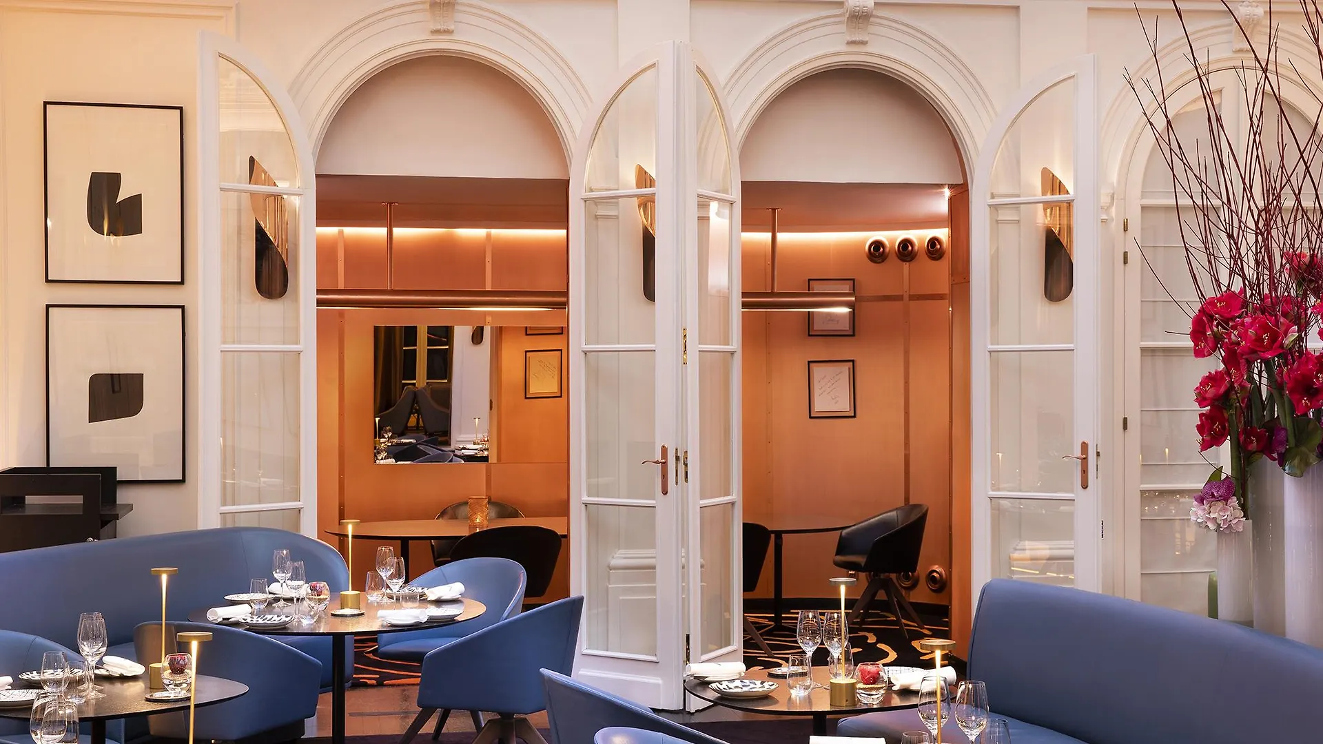 *****  Hotel Vernet Champs Elysees Paris France
