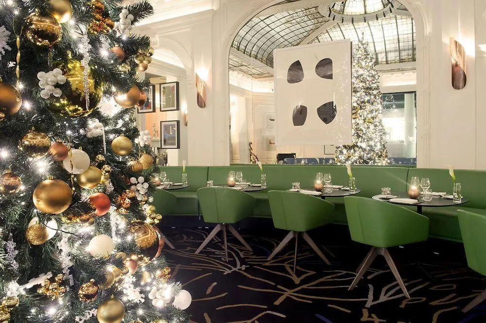 Hotel Vernet Champs Elysees Paris 5*,