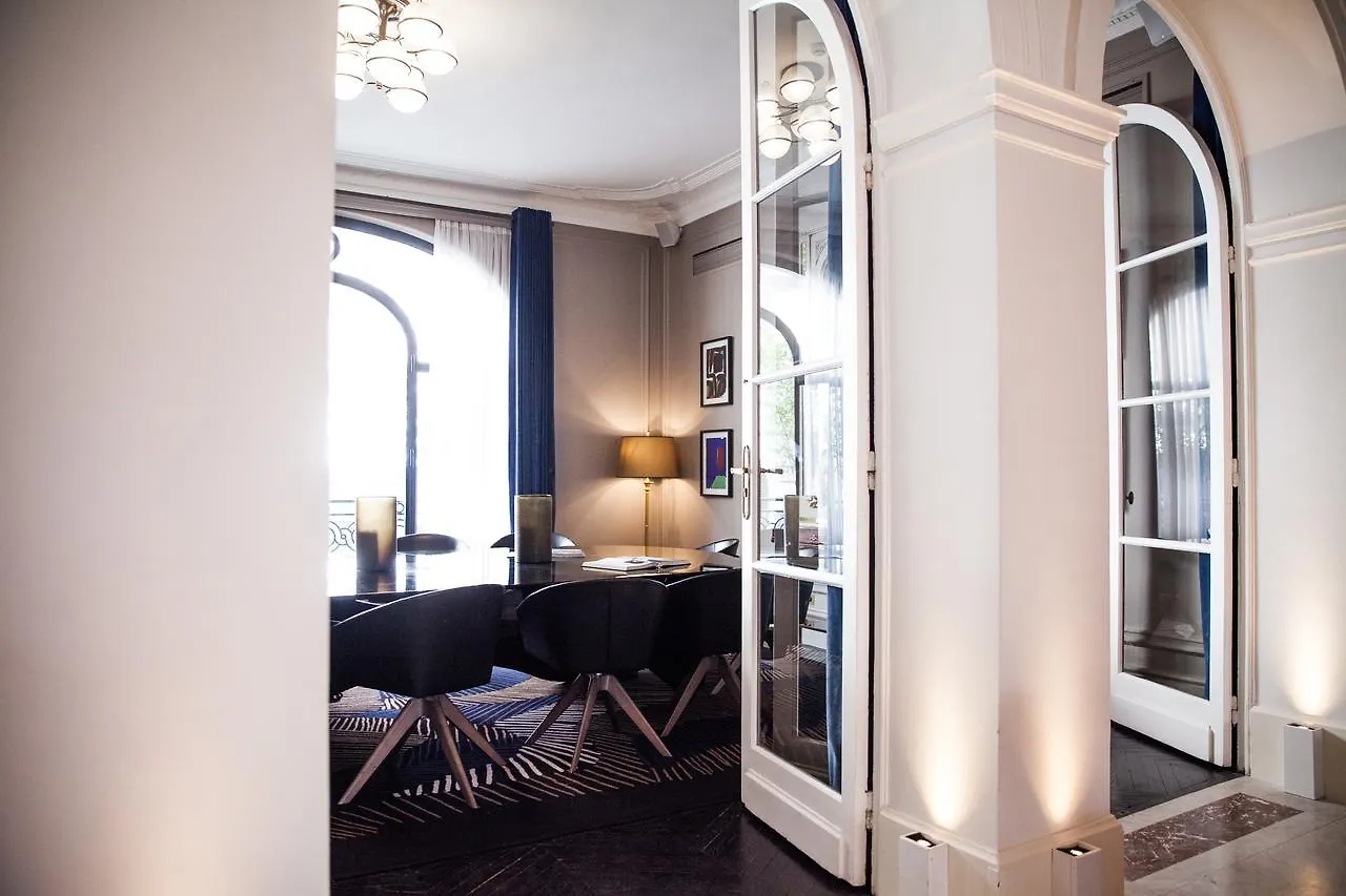 *****  Hotel Vernet Champs Elysees Paris France
